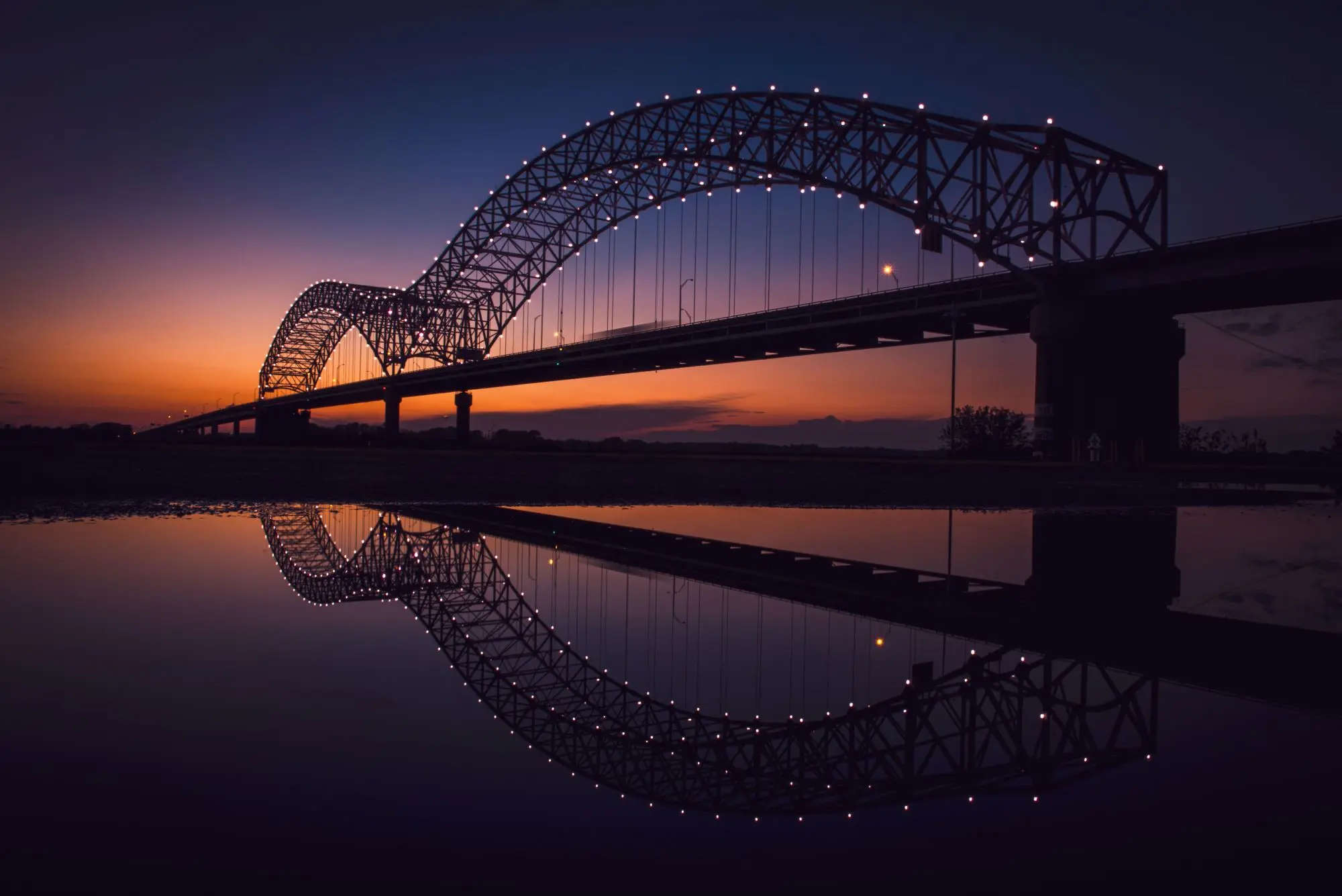 Hernando de Soto Bridge